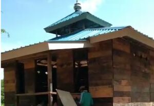 DLH Batam Bangun Musala dari Plastik Daur Ulang, Inovasi Keren TPA Telagapunggur