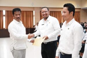 Serahkan SK 398 Pegawai Kesehatan, HMR Harap Layanan Medis Batam Kian Maju