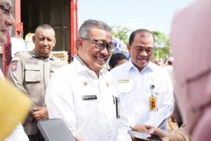 Tiga Truk Telur Ayam Guyur Operasi Pasar Murah di Bengkong, Harganya Sangat Miring