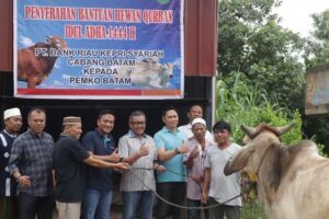 Terima Sapi Kurban dari BRK Syariah, Jefridin Harap Distribusi Daging Tepat Sasaran