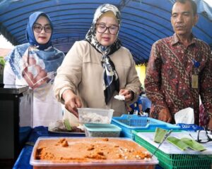 WARTA FOTO: Marlin Tebar Bibit Cabai di Setokok hingga Jumpa BKMT Se-Kota Batam