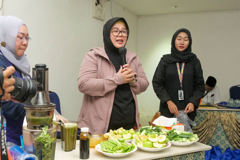 WARTA FOTO: Serunya Wagub Marlin saat Buka Pelatihan Tata Boga di Kabupaten Lingga