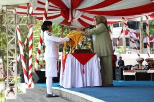WARTA FOTO: Wagub Marlin jadi Irup Geladi Bersih Upacara HUT ke-78 RI Kota Batam