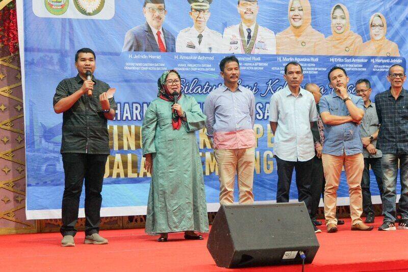 jayalah kaum perempuan