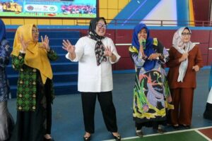 WARTA FOTO: Semangat Para Guru PAUD Kecamatan Batamkota Sambut Bunda Marlin