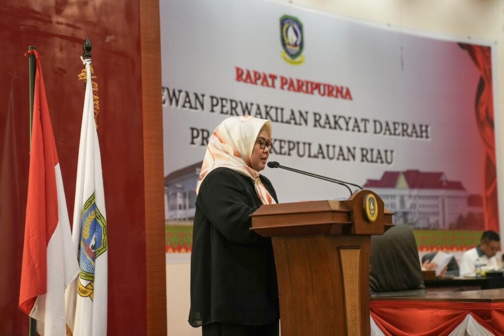 Bahas Ranperda Energi, Marlin Puji Yusiran, Warga Lingga Pembangun PLTS Komunal