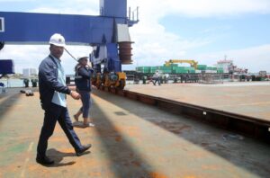 Sejak STS Crane Beroperasi Bongkar Muat di Terminal Umum Batuampar Makin Efektif