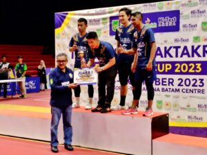PSTI BATAM CUP 2023: Aura Karimun A Raih Juara I, M Fitra Pemain dengan Smash Terbaik