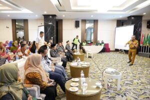Jefridin Presentasikan Makalah Sukses Berbisnis di Pelatihan UMKM Baznas Batam