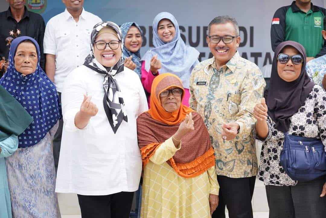 hindari sifat bakhil