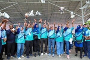 Puncak HKN Batam Keren & Meriah, Jefridin Resmikan 37 Kampung Germas & Lepas Pawai