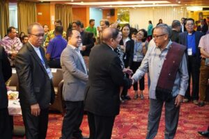 Dipakaikan Ulos, Jefridin Disambut Hangat saat Buka Rakernas Gereja Kristen Indonesia