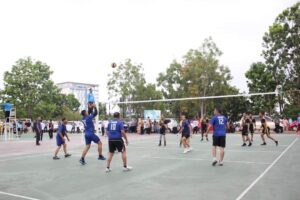 Intip Keseruan Tim-tim Voli Putra OPD Kota Batam Adu Mekanik di HUT Ke-52 Korpri