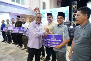 Ketua RT/RW di Sagulung Terima Insentif, Jefridin Harap Lebih Eksis & Aktif Jaga Batam