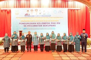 Marlin & Jefridin Ajak PKK RW Sekupang Majukan Batam Lewat 10 Program Pokok