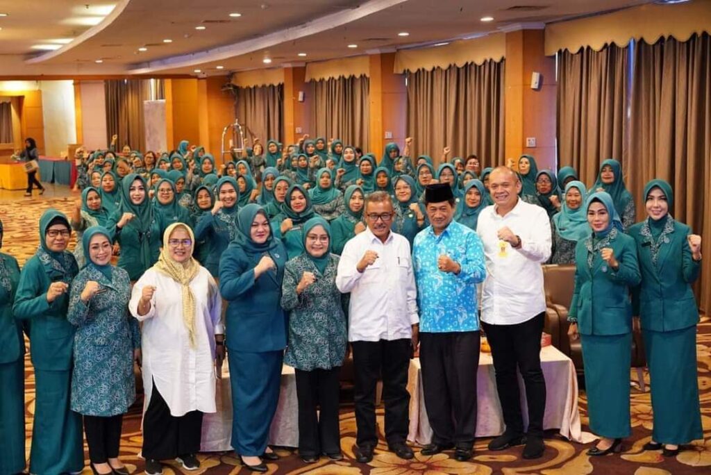 Jefridin Minta PKK RW Wajib Khatam Empat Program Kerja Pokja, Agar Visi Batam Terwujud