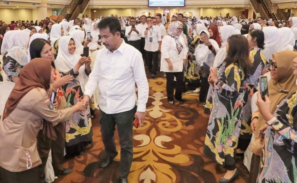 Ajak Siapkan Generasi Emas, HMR Naikkan Insentif Bulanan Guru Swasta Jadi Rp1 Juta!