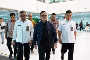 Jefridin Paparkan Pembangunan Batam pada Menpan RB Sebelum Rakornas Dukcapil