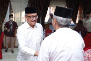 Indahnya Tenun Persaudaraan saat Jefridin Buka Bersama Keluarga Kepulauan Meranti