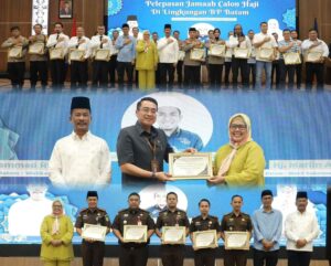 Kepala BP Beri Penghargaan Atas Kontribusi Forkopimda dalam Pembangunan Kota Batam