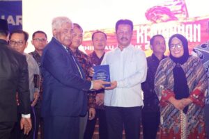 KATA FOTO: Kekompakan Warnai Perayaan Paskah Kota Batam, HMR & Marlin Apresiasi