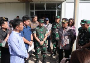 Bawa Amanat Presiden Nol Stunting, HMR & Menko Muhadjir Dialog dengan Warga Batuaji