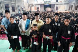 Ratusan Pendekar Muda Berpakaian Hitam Kawal Jefridin di Halal Bihalal PSHT Batam