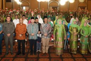 Hadiri Pelantikan Ketua PW Muslimat NU Kepri, HMR Ucap Selamat & Beri Pesan Khusus