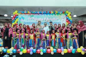 Hadiri Pentas Tari Kreasi, Jefridin Beri Atensi Khusus Pengembangan Kreativitas Anak