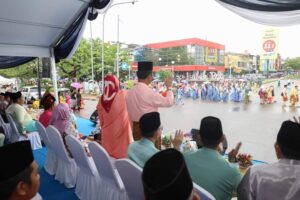 Lambaian Tangan HMR & Marlin Iringi Ribuan Peserta Pawai Taaruf MTQH Kepri