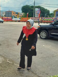 Wisuda di Universitas Riau Kepulauan, Kini Marlin Resmi Sandang Gelar Sarjana Hukum