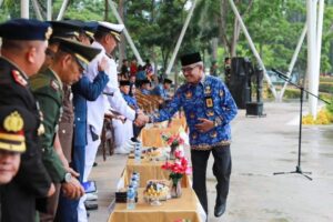 Jefridin Pimpin Upacara Hari Pancasila & Lingkungan Hidup di Bawah Guyuran Hujan