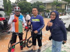 Manusia-manusia Kuat Sudah Kumpul Bersama Jefridin, Ramaikan World Bicycle Day