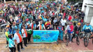 Bagai Air Bah, Jefridin Pimpin Parade World Bicycle Day 2024 Membelah Jalan Kota Batam