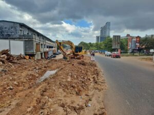 Sudah Lama Rusak & Biang Macet, HMR Gas Pelebaran Jalan Depan Komplek Industri Hijrah