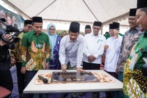 KATA FOTO: HMR & Marlin Luncurkan NU Center, dan Serahkan 16 Ekor Hewan Kurban