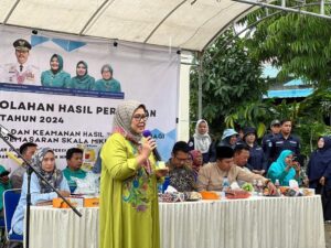 KATA FOTO:&nbsp; Marlin Berdayakan Ibu-ibu&nbsp; Mengolah Ikan Menjadi Produk Bernilai Jual