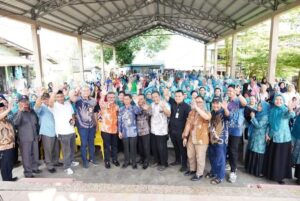 Berdayakan Masyarakat Kelurahan, Jefridin Tumbuhkan Kesadaran Jaga Lingkungan Hidup