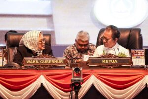 KATA FOTO: Wagub Marlin Rapat Paripurna dengan DPRD soal Ranperda LPP- APBD Kepri