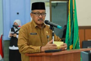 Ahlan wa Sahlan, Jefridin Sambut Kloter Terakhir Jemaah Haji Kepri Debarkasi Batam