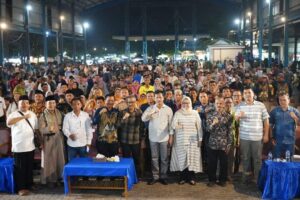 Silaturahmi Seru HMR, Marlin, Jefridin & Ketua RT/RW Sagulung, sambil Bagi Insentif