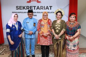KATA FOTO: Marlin & Jefridin Puji Keluarga Besar PKSS: Selalu Kompak Bangun Batam