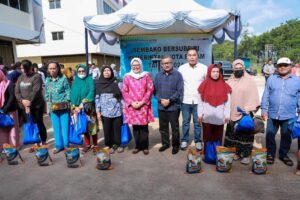 Ada Peran Marlin & Jefridin, 56 Ribu Paket Sembako Sukses Dibagikan ke Warga Batam