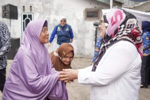 KATA FOTO: Marlin Bina Akhlak Mulia Plus Bahagiakan Lansia di Seibeduk & Sagulung