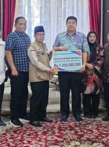 Tembus Rp1,05 M, Pemko Batam Serahkan Bantuan untuk Korban Bencana di Sumbar