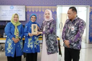 TP-PKK Tanahbumbu Studi Tiru ke Batam, Fashion Show & Pameran Batik Menyambut