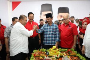 KATA FOTO: Rumah Pemenangan Rudi-Rafiq Diresmikan, Hanya Ada Satu Kata: Menang!
