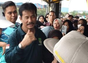 KATA FOTO: Semangat Bersama HMR, Ribuan Saksikan Pesta Anak Pantai Sekupang