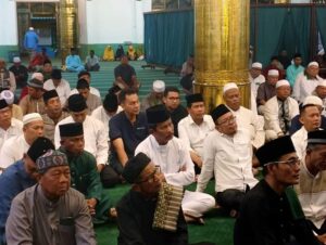 Jelang Ambil Nomor Urut, Rudi-Rafiq Salat Subuh Berjemaah di Tanjungpinang