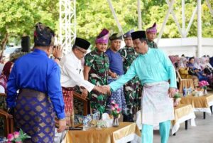 KATA FOTO: HMR Pimpin Upacara Hari Jadi Ke-22 Provinsi Kepri Tingkat Kota Batam